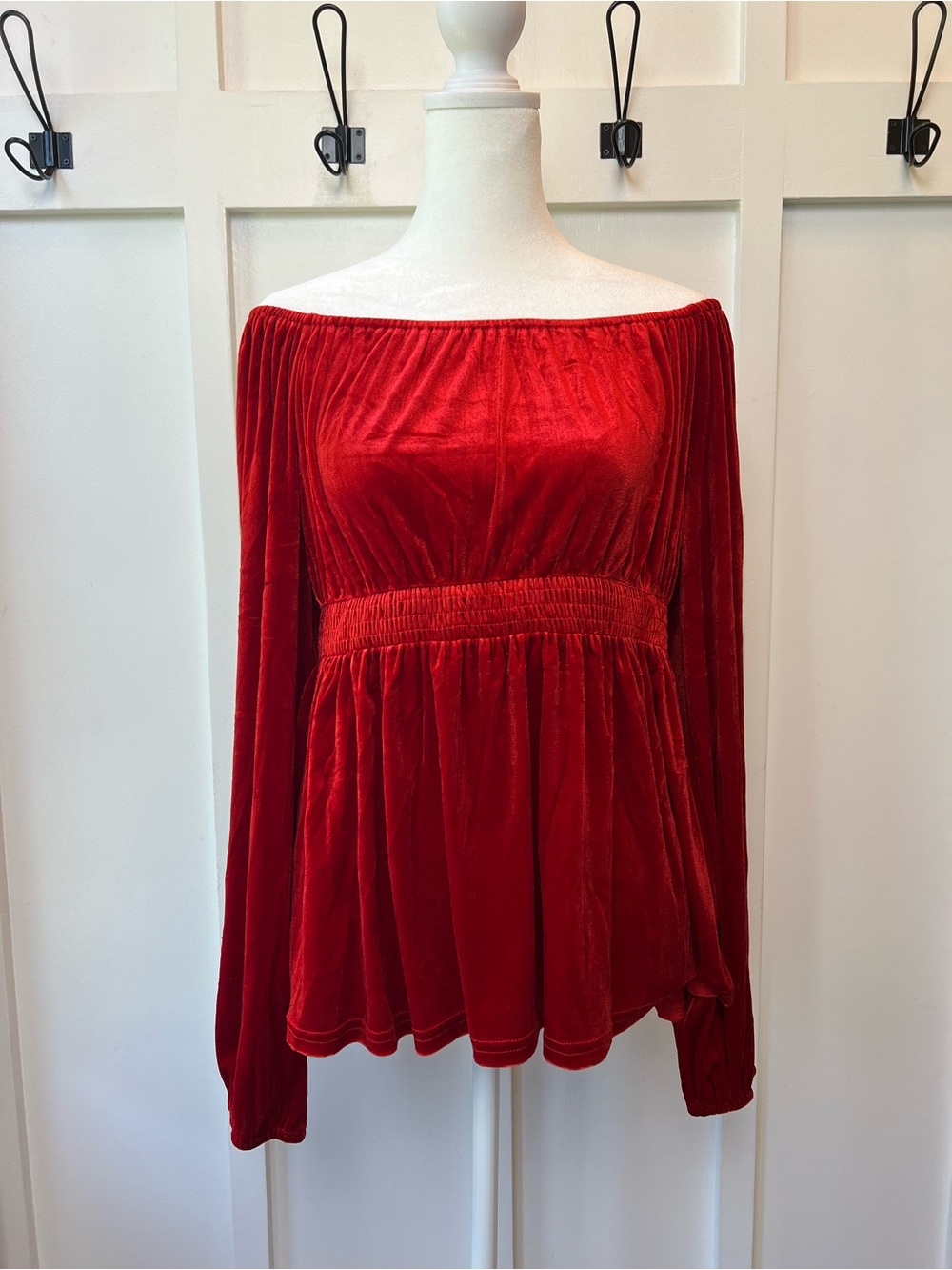 NWT Womens Large Red Velvet Off Shoulder Long Sleeve Peplum Top Blouse Smocked